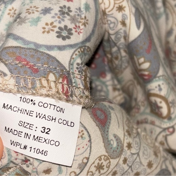 University of Alabama all over Elephant Embroidered Khaki shorts - Picture 7 of 8